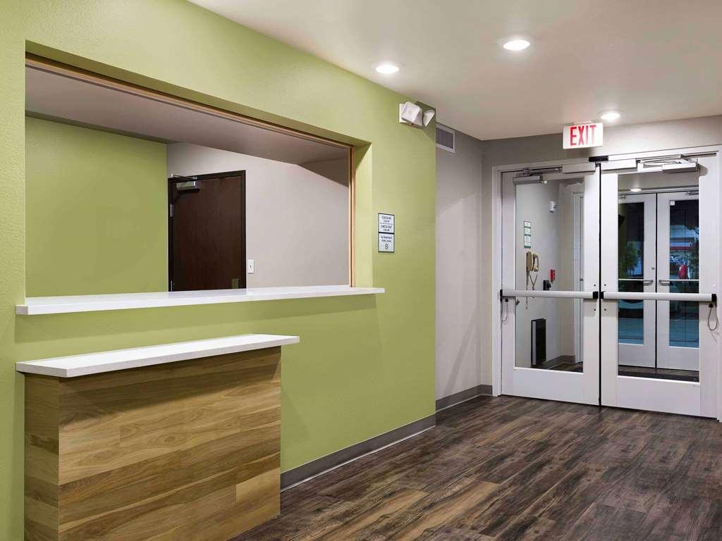 Woodspring Suites Seattle Redmond Beltér fotó