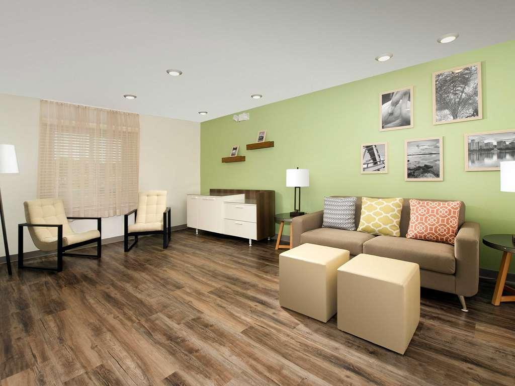 Woodspring Suites Seattle Redmond Beltér fotó